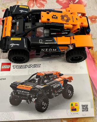 LEGO Technic 42166 NEOM McLaren Extreme
