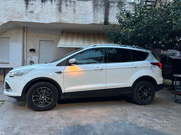 FORD KUGA 20 CDTI 140 2WD PLUS PERFETTE CONDIZIONI
