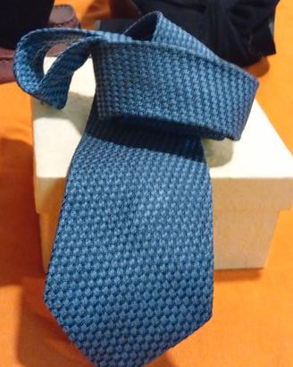 cravatte in seta nuove