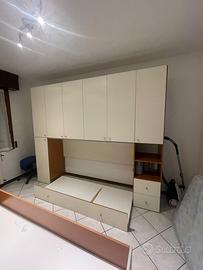 armadio componibile in buone condizioni