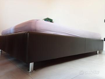 Letto matrimoniale 