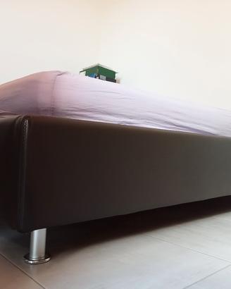 Letto matrimoniale 