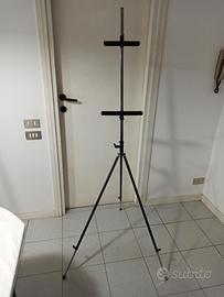 Cavalletto per pittore ed esposizione quadri