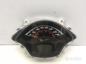 PIAGGIO VESPA GTS SUPER HPE KM0 300 STRUMENTAZIONE