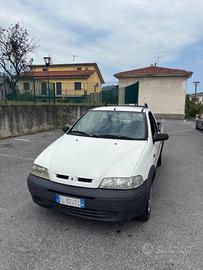 Fiat Strada 1.9 JTD Pick-up