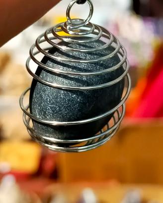Ciondolo a spirale in Shungite burattata