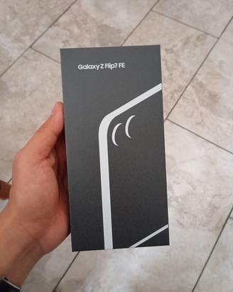 Samsung Galaxy Z Flip7 FE