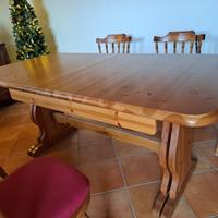 Tavola in legno allungabile