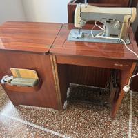 Macchina da cucire Necchi