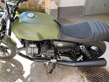 moto Guzzi v7 stone