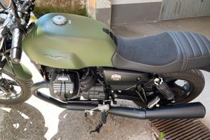 moto Guzzi v7 stone