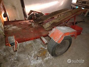 Carrello porta moto modificato non omologato