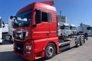 Man TGX 26-440, motrice per casse mobili