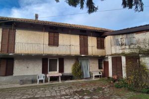 Cascinale con terreno