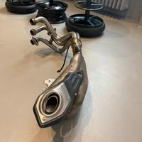 Scarico originale Yamaha MT 09