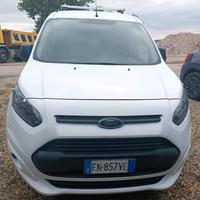 Autocarro furgonato Ford Transit