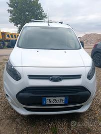 Autocarro furgonato Ford Transit