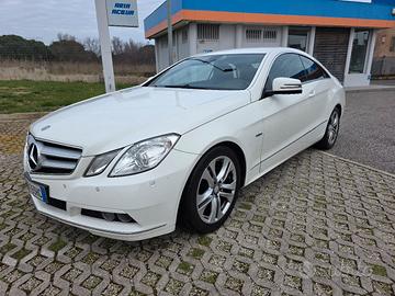 MERCEDES CLASSE E 220 COUPÈ 