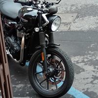 Triumph street twin 900 