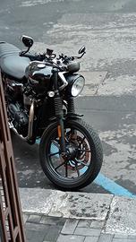 Triumph street twin 900 
