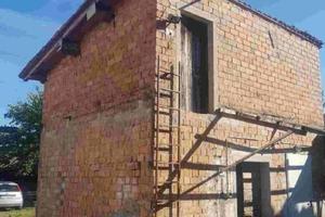 Immobile in asta di 117 m² con 3 locali a Mirandol