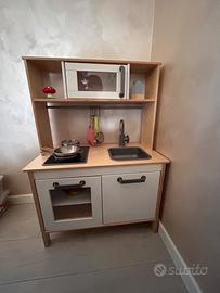 Cucina in legno bambin*