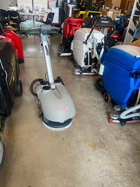 Lavapavimenti comac