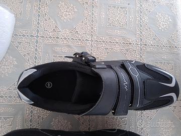 scarpe mai usate e pedali Mountain bike 