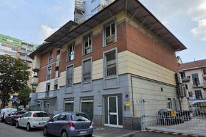 Immobile di 100 m² a Torino