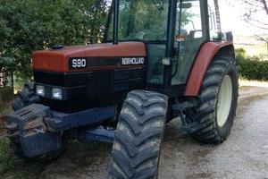 Trattore New Holland S90
