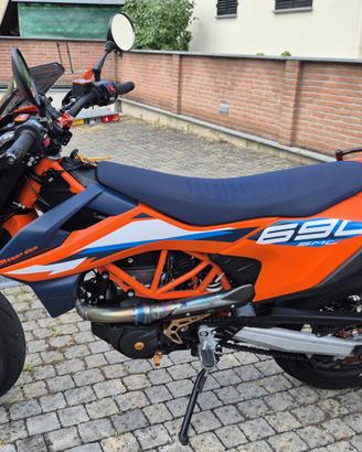 KTM 690 Smc r 2024 FINANZIABILE