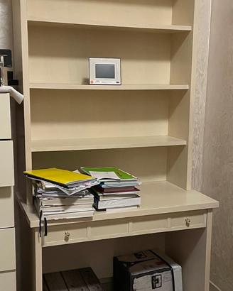 Libreria con scrivania annessa, legno pregiato.