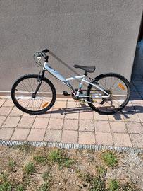 bicicletta per ragazzo/a