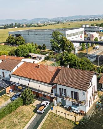 CASA SEMINDIPENDENTE A CHIERI