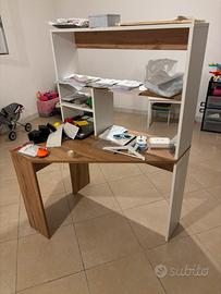 Scrivania ad angolo