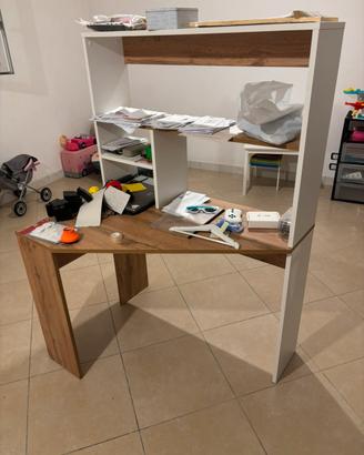Scrivania ad angolo