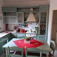 cucina in legno marmorizzata