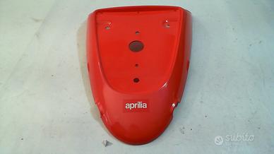COPERCHIO SELLA ROSSO SR 50 H2O APRILIA AP8239411