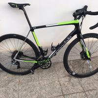 Bici da strada cannondale synapse