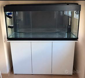 Acquario e mobile