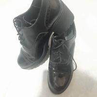 Scarpe nere lucide con zeppa Tulipano n.40