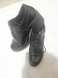 Scarpe nere lucide con zeppa Tulipano n.40