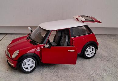 Mini Cooper Burago 1/18 - Rossa e Bianca 