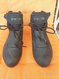 stivaletti moto donna TCX