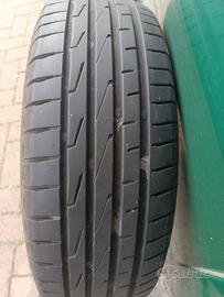 Gomme Estive 215 65 R17 103v