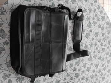 Borsa a tracolla porta PC