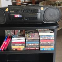 musicassette e radio registratore per musicassette