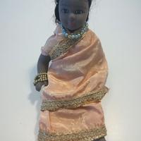 2 BAMBOLE IN CERAMICA CAPODIMONTE DA COLLEZIONE