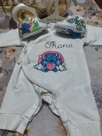 scarpe e tutina dipinti a mano 
