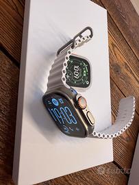 Apple Warch Ultra 3 con cassa in titanio